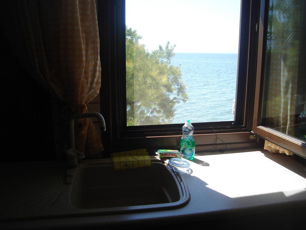 莱福卡斯特龙Stelios Seaside House别墅 外观 照片